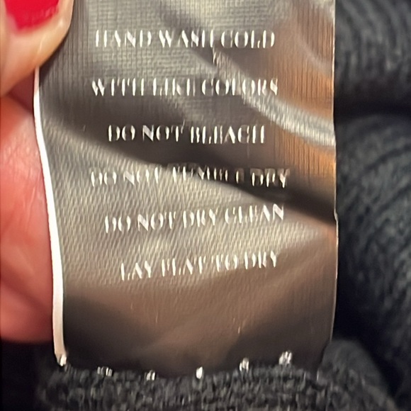 Canada Weather Gear LOGO BLACK Knit CAP Beanie Hat Ribbed Cuffed Pull On winter - Picture 4 of 7